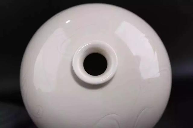 景德鎮(zhèn)瓷與德化瓷差異何在？——日用陶瓷制品銷(xiāo)售視角下的對(duì)比分析